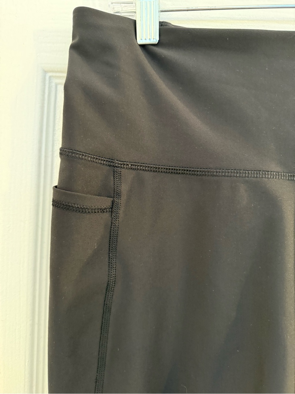EUC Old Navy Black Biker Shorts Size XL - Picture 2 of 5